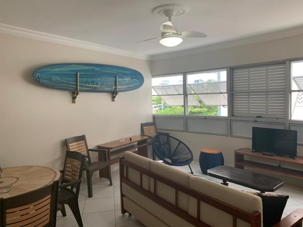 דירות גוארויה Apartamento Pe Na Areia Na Praia Do Tombo מראה חיצוני תמונה